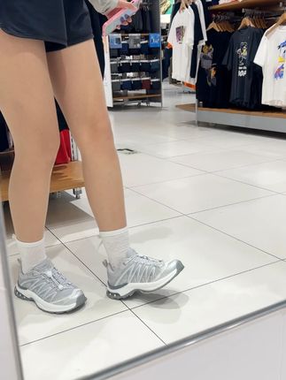 大长腿轻轻松松搞定 #潮流穿搭 #好穿不累脚 #爆款美鞋 #鞋控日常 #怎么这么好看