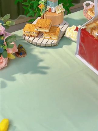 #蛋糕 厂直发的拿破仑蛋糕,外酥里嫩,入口即化,口感非常丰富,当早餐还是下午茶都不错!