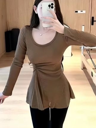 2025秋季新款纯欲辣妹V领掐腰长袖T桖女百搭修身显瘦收腰小众设计#谁穿谁好看 #显瘦穿搭 #高级感穿搭 #辣妹穿搭 #ootd穿搭