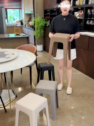 软包凳子结实耐脏磨砂的质地看着就很高级 #家居好物 #客厅搭配 #软包凳子 #凳子 #全屋订制