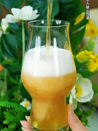 周末约上朋友小酌一杯吧 #精酿啤酒 #好喝不贵 #喝酒