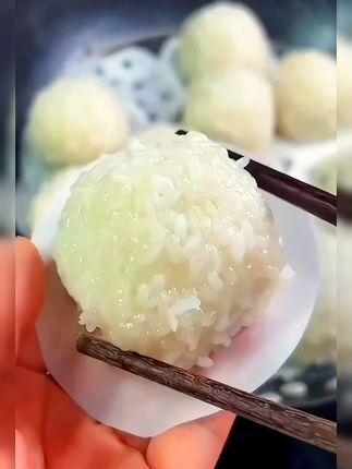 蒸馒头包子我都是用这种蒸笼纸,不粘皮不破皮,干净还卫生。12.9发100张,用不完根本用不完!#一次性蒸笼纸