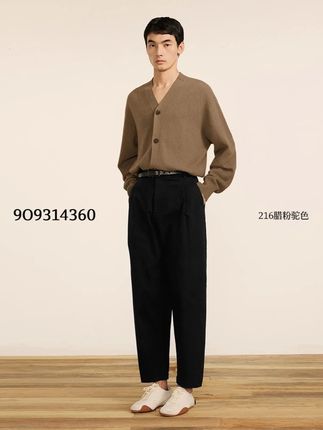 休闲复古V领毛衫推荐 #速写男装 #谁还没尝试琥珀流光风穿搭 #随机穿搭挑战 #入秋的第一件流光单品 #早秋穿搭公式来了