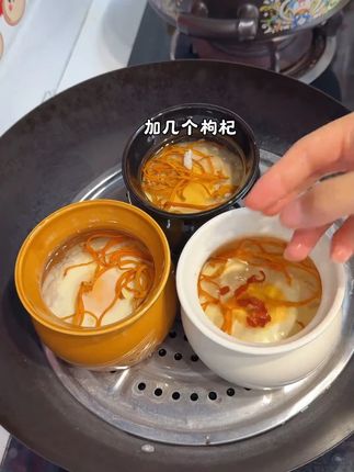 孩子不爱吃肉的,都给我去蒸这个莲藕肉蛋汤,汤鲜味美,满满的都是营养 #莲藕蒸肉饼  #瓦罐肉饼汤 #瓦罐蒸蛋