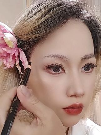 #拉线眉笔 #硬芯眉笔 #化妆师的工作日常