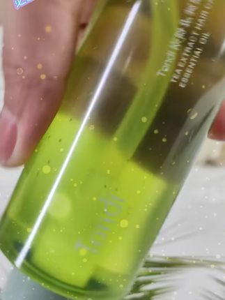 香水护发精油防毛躁柔顺持久留香改善修护干枯烫染护理精华乳#香水护发精油 #香水护发精油持久留香 #自用好物分享 #超级好用 #夏日必备 @DOU+小助手 @DOU+好生意