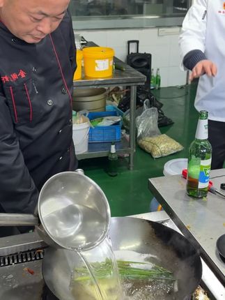 无油这个优点很关键 #小龙虾 #金湖县龙虾协会 @惊湖龙虾企业店