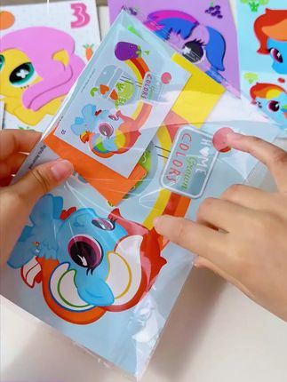 3-6岁宝宝必备!小猪佩奇立体贴画,趣味DIY益智玩具 #儿童益智玩具 #立体贴画diy #小马宝莉贴画 #立体贴画 #益智玩具