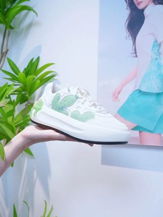 #斐乐  仙人掌鞋 真的是我的心头爱 又软又轻又增高 我整个爱住#好鞋推荐  #好穿又好搭