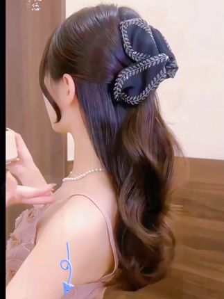 随手一夹就美的不要不要的 #优雅气质 手残姐妹党本命发夹 #头饰发饰#抓夹#抓夹用法#美出高级感#适合夏天的发饰