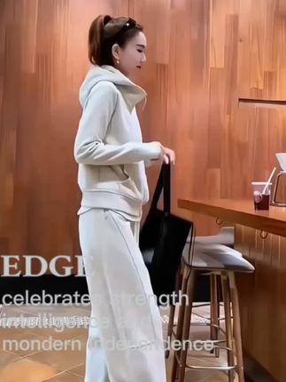 #张予曦毕雯珺真拍了红裙抱 #深情眼 #张予曦 #毕雯珺