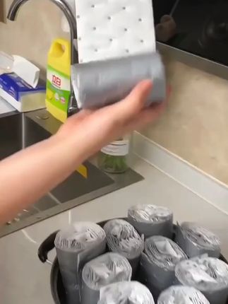 油烟机油盒难清理?赶紧垫上这个升级款#吸油棉,一条能用一个月,干净卫生#厨房好物 #生活好帮手 #吸油纸 #油烟机清洗