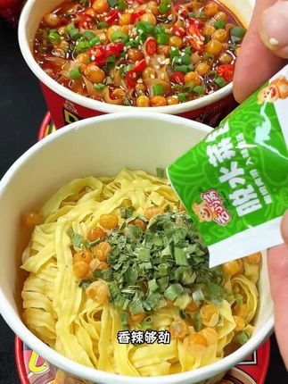 泡面吃腻了真的可以试试这个刀削面! #速食美食 #炒刀削面 #速食美食