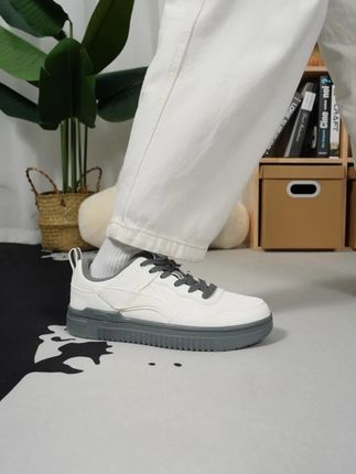 通勤挤地铁不磨脚!李宁这双板鞋鞋头设计很贴心 #好鞋分享#好穿又好搭#好穿不累脚#舒适好穿#休闲穿搭分享