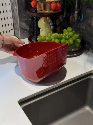 这个斜坡沥水篮可太牛了,清洗侵泡沥水一气呵成!简直就是厨房的阴影帮手!#厨房好物 #斜坡沥水篮 #沥水篮
