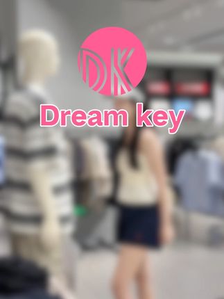 希望所有女性,在任何年龄段,都有乘风破浪的勇气 #穿搭日记  #松弛感穿搭  #运动穿搭  #穿出高级感