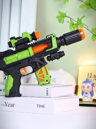 太酷了吧,儿子肯定喜欢 #喷雾电动枪 #玩具推荐