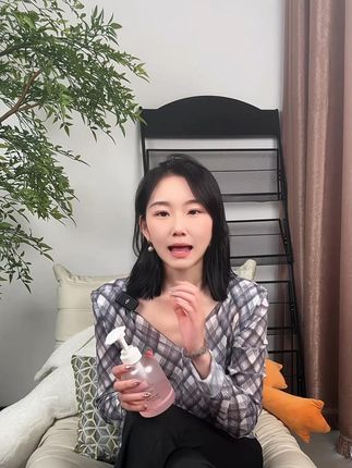 宝宝内衣洗得净才安心!Dr She 洗液超给力 奶渍汗渍一泡就净!植萃温和无刺激,低泡易漂护衣物,抑菌防敏,3 岁 + 贴身衣物放心洗~#儿童护理 #母婴好物 #宝宝清洁 #洗衣神器