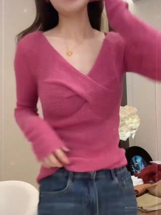 2025新款秋季秋冬设计感交叉V领打底毛针织上衣LK2507207#上衣 #打底衫 #穿搭 #面料柔软舒适 #美出高级感 h