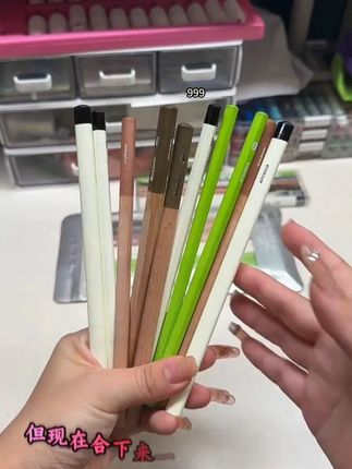 卡西米尔的铅笔试写包终于来货了!! 才这个价就到手10支,都是他家热卖款的铅笔,家里小朋友在用铅笔的千万别错过,刚好让宝贝试下用哪款更舒服! #学习用品 #铅笔 #小学生专用铅笔推荐 #开学必备