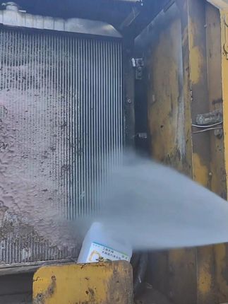 #水箱翅片清洗剂 轻松起泡,清洗过程更加轻松,深层清洁,让#散热器水箱 更好的散热#高性能实用工具