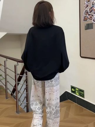 舒适好穿,超有氛围感! #睡衣 #家居服 #设计感穿搭 #同语 #同语睡衣