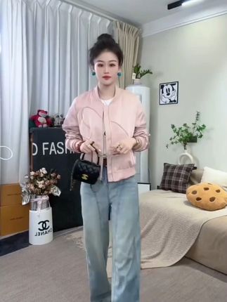 #张予曦毕雯珺真拍了红裙抱 #深情眼 #张予曦 #毕雯珺
