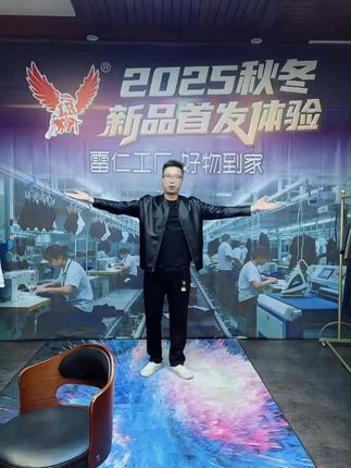 这条休闲裤才是男生的“万能裤”!直筒版型藏肉显瘦,微胖穿也不臃肿#品质男装#男士休闲裤#穿出高级感#休闲百搭