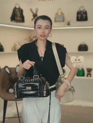 见到喜欢的包包怎么忍得住,看一万次也是很喜欢#包包推荐 #美包分享 #精致女人必备