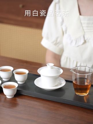 做人不能太攀比,白瓷茶具就可以。#做人不能太攀比 #白瓷茶具 #茶具套装