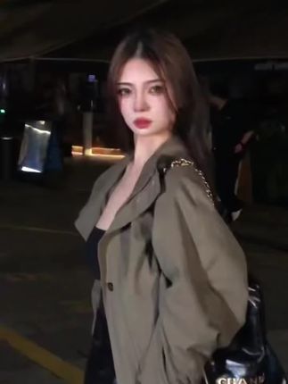 2025早秋女款立领风衣,英伦风小个子高级感中长款来袭! #早秋风衣女款 #时尚中长款 #立领风衣 #早秋风衣推荐 #时尚风衣穿搭