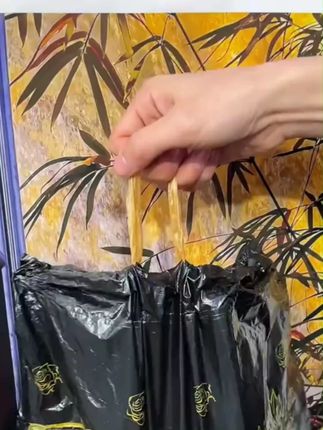 艾草垃圾袋加大加厚防蚊虫,垃圾袋加厚家庭用批发1000只 清韵免撕轻奢黑色抽绳垃圾袋宿舍自动收口办公室加厚家用厨房 (1) #艾草垃圾袋加大加厚防蚊虫 #垃圾袋免撕抽绳式 #垃圾袋加厚加大结实耐用 #谁是垃圾袋热销榜第一名 #垃圾袋加厚家庭用批发1000只