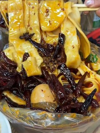 这辈子唯一放不下的就是筷子#美食 #太好吃了 #夜宵吃什么