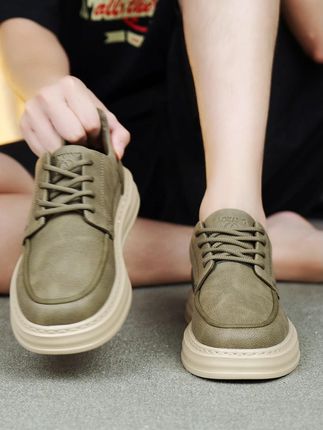 生活到了极致,一定是简和静;美好到了极致,一定是素和雅。 #软底软面穿上超舒服 #在抖音入手的好东西  #男士神仙单品   #好穿又好搭 #好穿不累脚       -LYJ-②-8/7