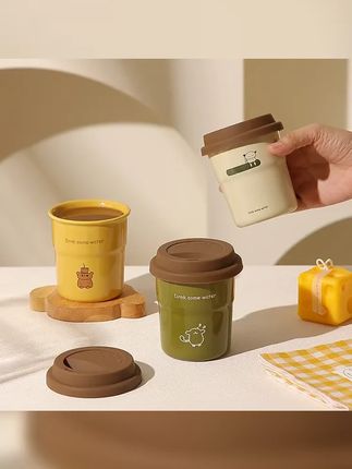 1. 复古韵味,随手相伴 陶瓷手握杯,复古设计,陪伴您的工作时光,给您带来一丝宁静。,2. 女生最爱,小巧便携 复古随手咖啡杯,简约风格,便于携带,让您的咖啡时间更加惬意。,3. 拿铁马克杯,复古风情 陶瓷杯身,精美花纹,为您带来复古的咖啡体验,品味生活的美好。,4. 办公室必备,复古水杯 简约复古设计,办公室泡水必备,让您的办公环境更加舒适。,5. 牛奶杯,复古味道 复古随手咖啡杯,陶瓷材质,健康环保,为您的早餐增添一份复古风情。 #咖啡杯 #手握杯 #陶瓷杯 #随手杯 #小杯子