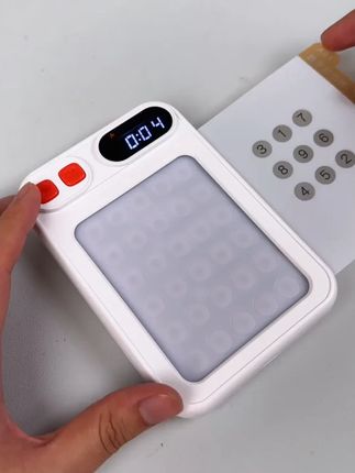 孩子心心念念的专注力训练机终于到了,每天空闲时间玩十分钟,轻松练出专注力! #专注力 #舒尔特方格 #益智玩具