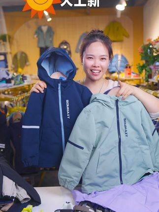大降温了,这种加绒冲锋衣趁现在破价抓紧给孩子安排上,又软又暖和#儿童冲锋衣 #高品质童装 #宝妈推荐