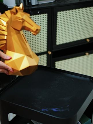 以前真的不懂,男人怎么会依赖一根香烟。 无助和孤独的时候,手指那点光才是真的温暖。#成功男人的标配#存钱罐#存钱罐只进不出#马到成功#在拍一种很新的vlog