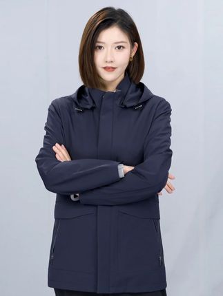 工作的老板就别穿的花里胡哨了,一件简单大方的商务夹克才是合适的。#品质男装#商务休闲#专柜品质