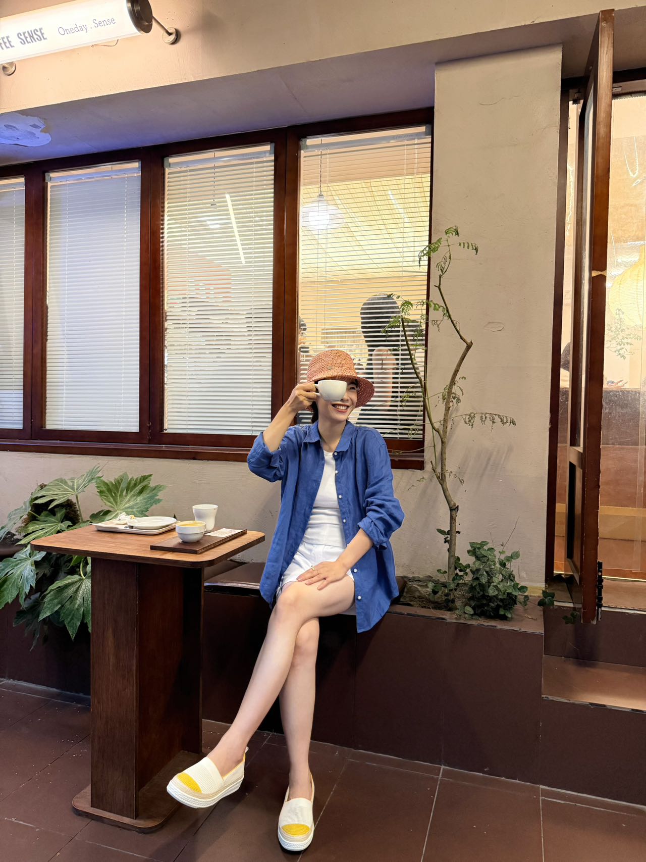 舒适不拘束,用亚麻穿出惬意的早秋!。感谢@钢圆圆的精彩演绎; #国货佐丹奴 #佐丹奴通勤穿搭 #慵懒风穿搭 #亚麻衬衫 #佐丹奴