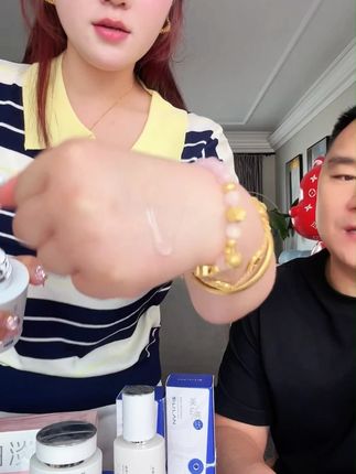 斯丽兰美白组合洗面奶水乳霜组合套组 发四件套#水乳套装 #水乳 #美白淡斑 #护肤 #护肤套装