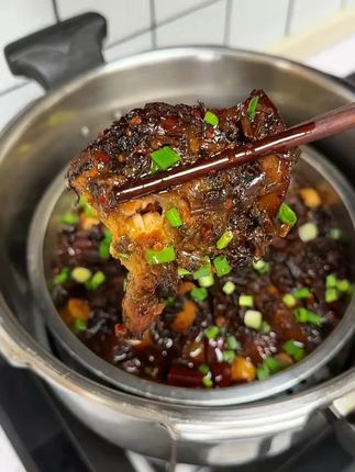 国泰这个慢晒#梅干菜 真的太好吃了,干净无沙价格也实惠,用它 国泰这个慢晒#梅干菜 真的太好吃了,干净无沙价格也实惠,用它做#梅菜扣肉 #梅菜锅盔  #梅菜包子  都很好#优质农产品