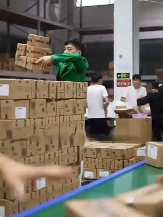 梅姐推荐梅姐推荐,翡拉帕丽帝皇蜂浆洁面乳.上脸非常温和不刺激