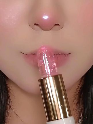 你一定没见过这样的润唇膏把?不像口红要挑妆容,不化妆涂它直接出门 #仙女必备 #变色唇膏