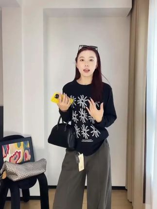 新款爆款宽松纯棉长袖女显瘦百搭韩版休闲慵懒风圆领上衣#上衣 #长袖上衣 #纯棉上衣 #圆领上衣