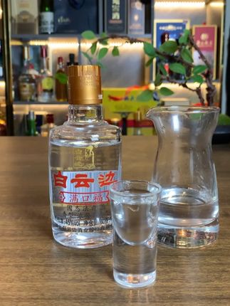 湖北名酒白云边满口福小酒整箱12瓶,45度125毫升口粮好酒 #白云边 #白云边酒 #好酒推荐 #浓酱兼香型白酒 #口粮酒