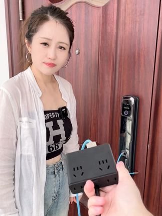 智能门锁,内外双摄,支持人脸识别,指纹,掌纹,密码,磁卡,钥匙跟视频通话手机远程开锁#智能锁指纹锁#智能锁#指纹锁