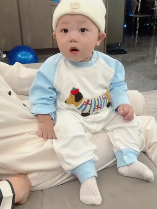 哦哟 好可爱呀~妈妈真的好喜欢你穿这种软萌软萌的衣服呀 #也太可爱了吧 #被你萌化了 #萌娃穿搭 #软萌宝宝已上线 #人类幼崽