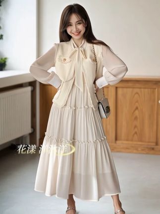 #马甲裙#约会穿搭#甜美穿搭#温柔法式长裙#显瘦连衣裙