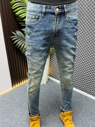秋冬款男士牛仔裤,潮流泼墨·漆点设计,修身小脚版型休闲百搭 #百搭裤子 #男生穿搭 #男裤 #时尚休闲 #牛仔裤